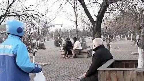 大爷外卖吃瓜视频