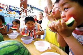 超市吃瓜搞笑,欢乐搞笑瞬间大盘点